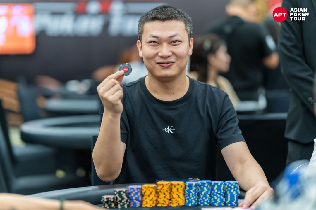 Jinlong Hu