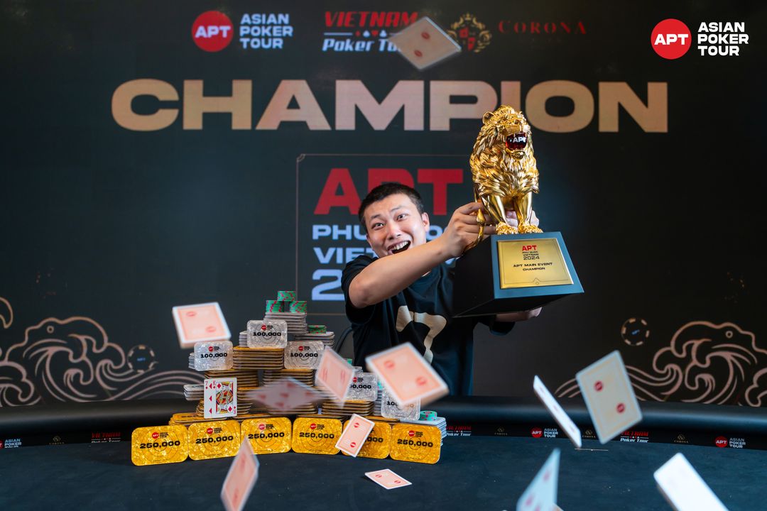 Jinlong Hu