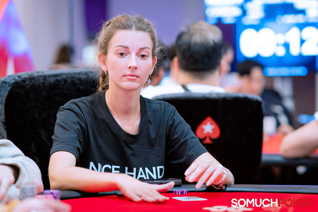 Manila Megastack 24, Anna Albitskaia