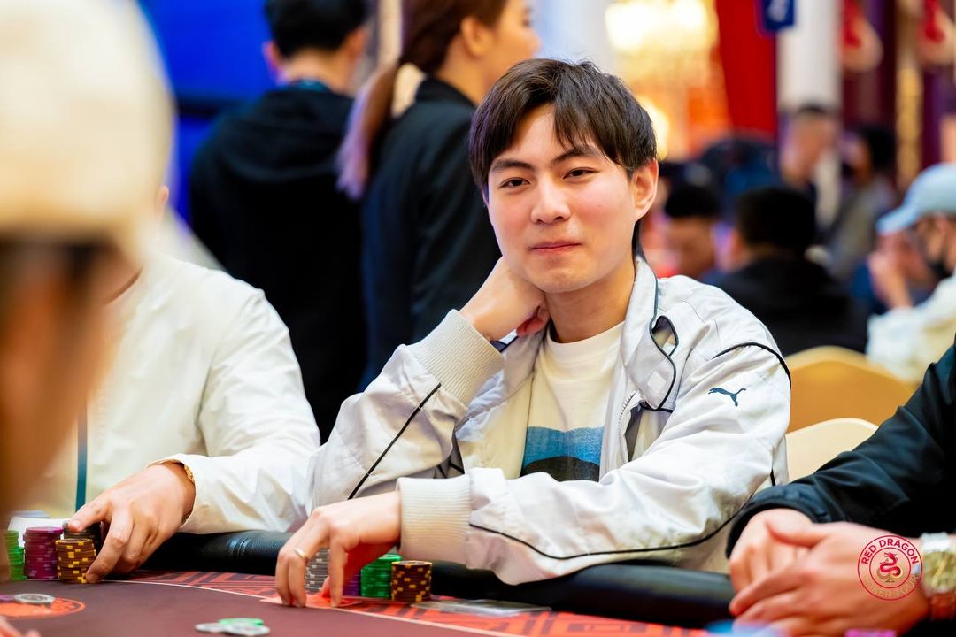 Mingze Xu