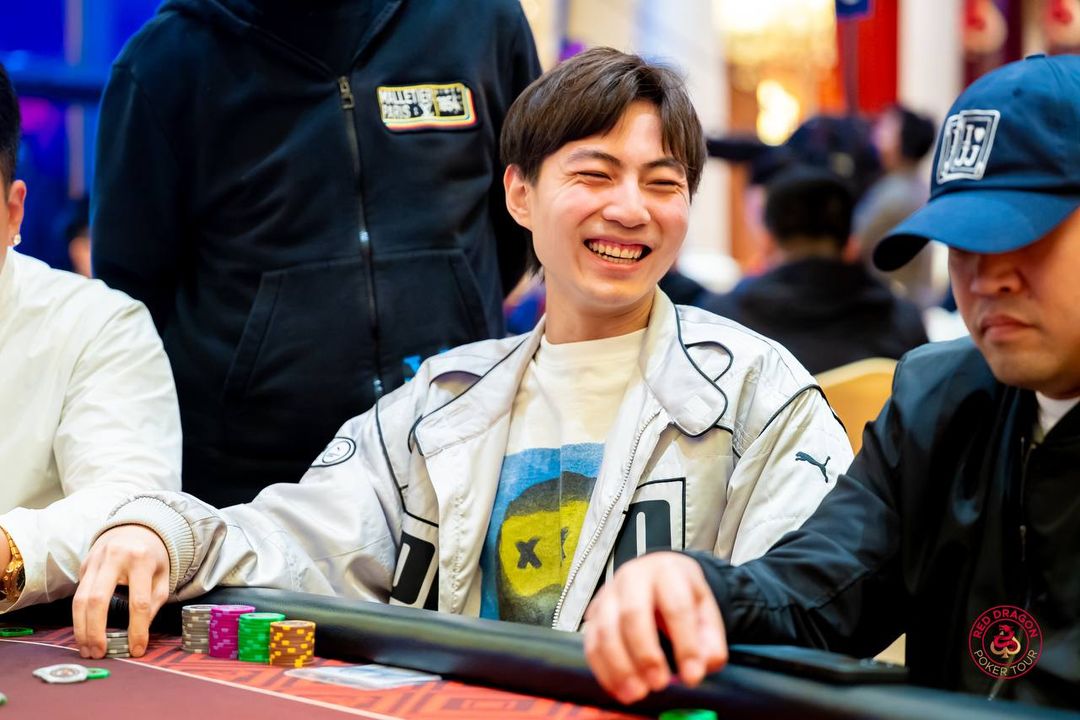 Mingze Xu