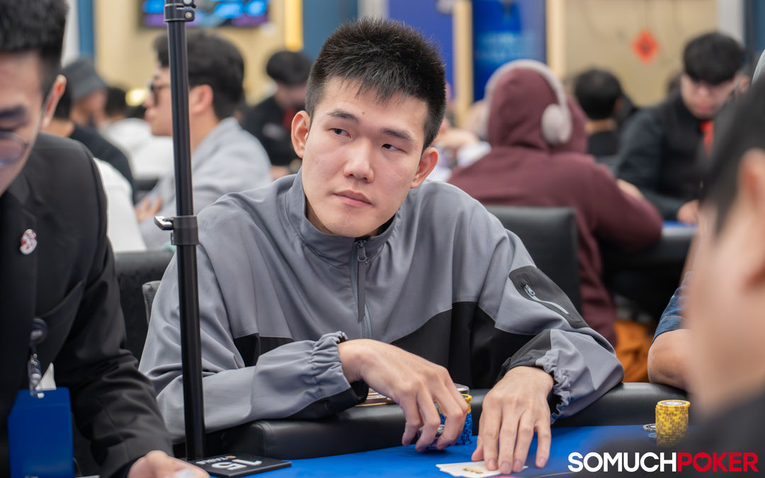 Hong Yu Huang