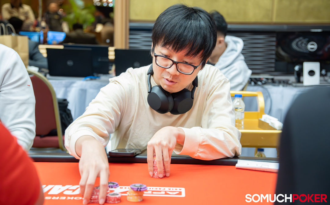 Hongru Zhang