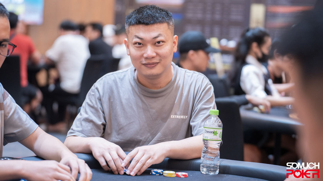 Jinlong Hu