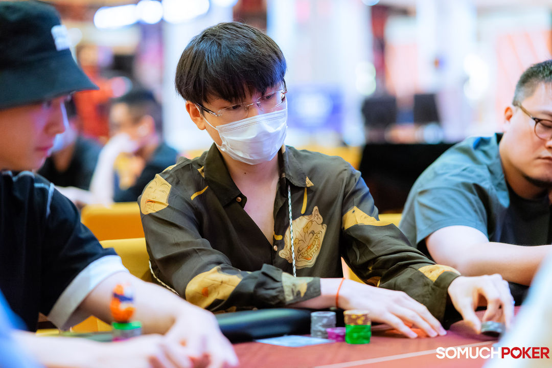 Zhaoyi Lin