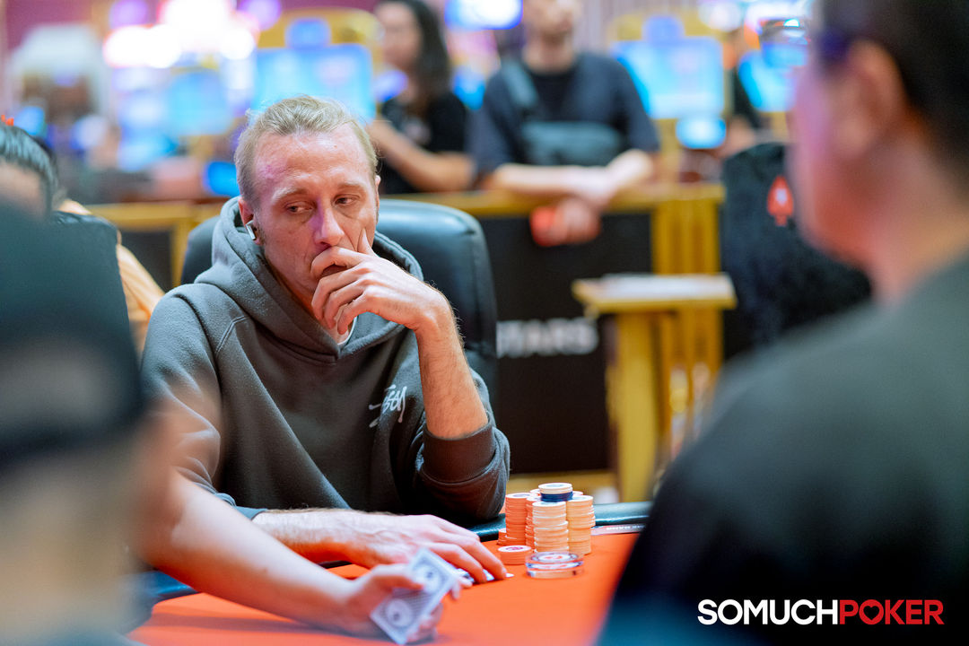 Manila Megastack 23, Olivier Komarnick