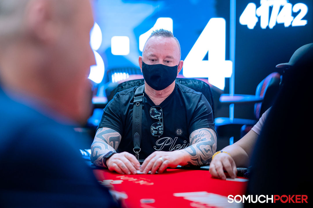 Manila Megastack 24, Edwards Lawford