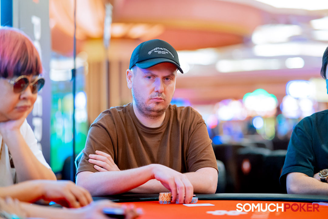 Manila Megastack 23, Oscar Tomsett