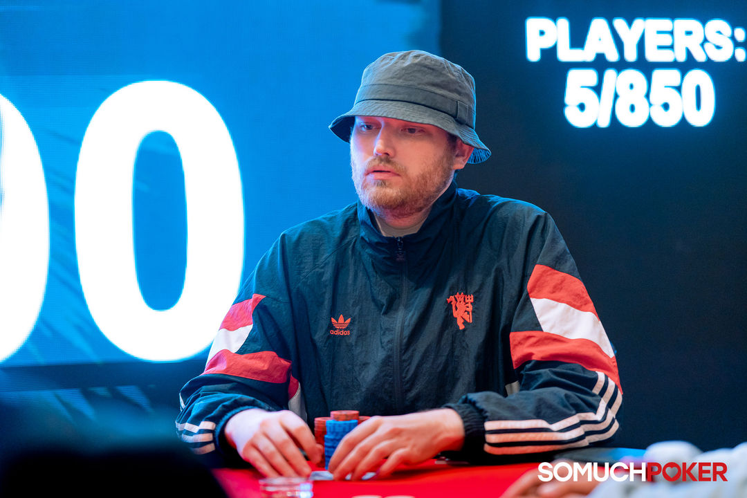 Manila Megastack 23, Eoghan Macgabhann